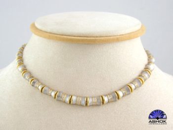 NECKPIECES 0054