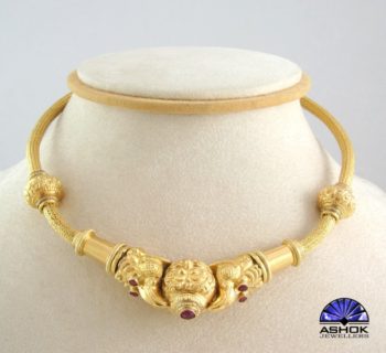 NECKPIECES 0090