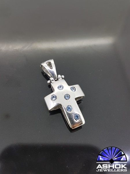 Cross - Image 5