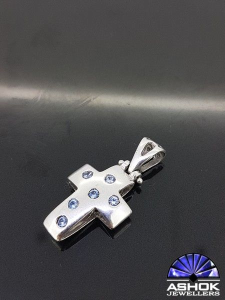 Cross - Image 4