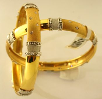 Yellow Gold Bangle GB005