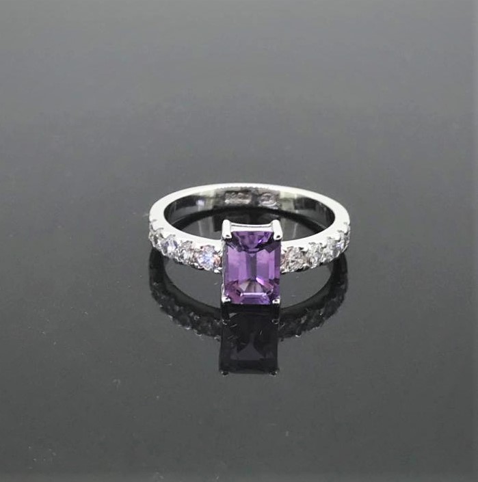 Ladies Amethyst Ring