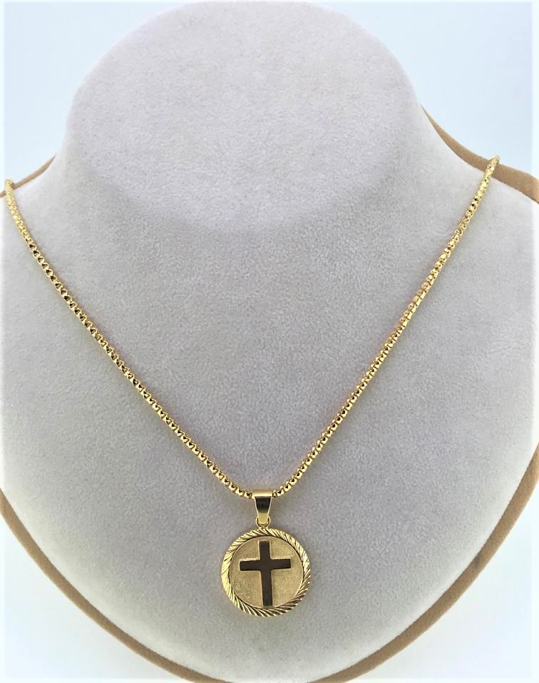 Diamond Cut Chain with Cross Pendant